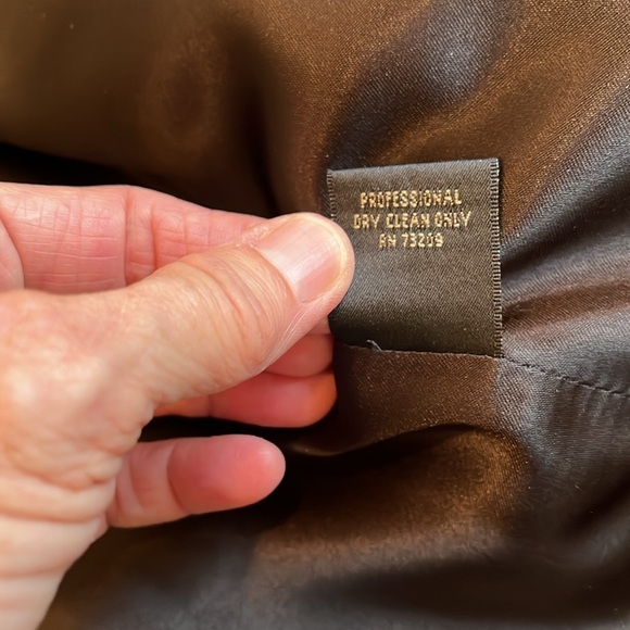 St. John Wool Cashmere Coat Women’s 6 
Black Logo Buttons Italy Classic Luxury - Picture 8 of 17